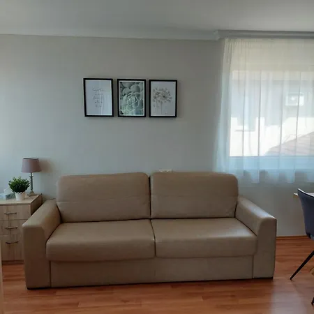 Elek Apartmanhaz * Hajdúszoboszló