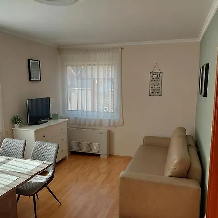 Elek Apartmanhaz * Hajdúszoboszló