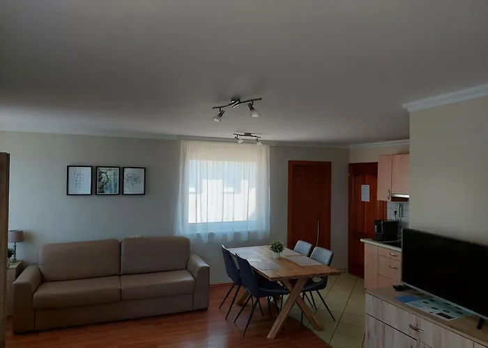 Elek Apartmanhaz Maison d'hôtes 4*
