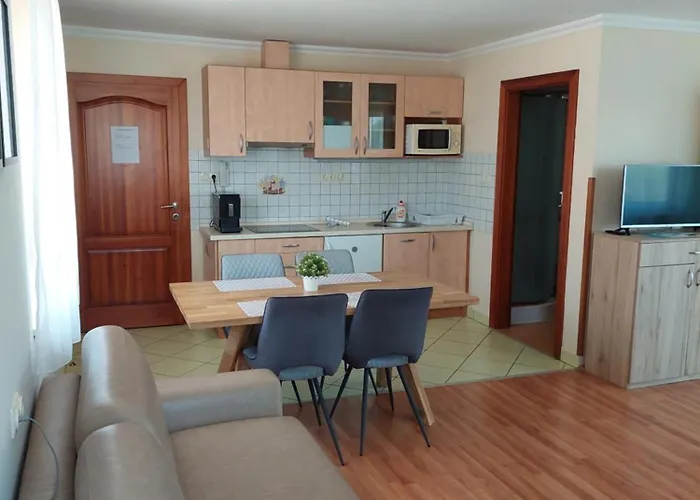 Elek Apartmanhaz Maison d'hôtes 4*