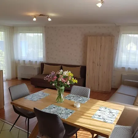 Elek Apartmanhaz